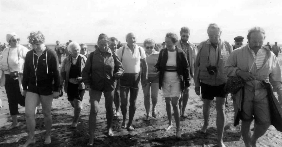 Im Wattenmeer: Veronica Carstens 1983 auf einer Wanderung von Föhr nach Amrum